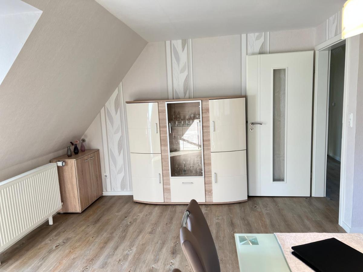Peedy'S Luxurioese 60M² Wohnung Mit Balkonterrasse Stade Bagian luar foto
