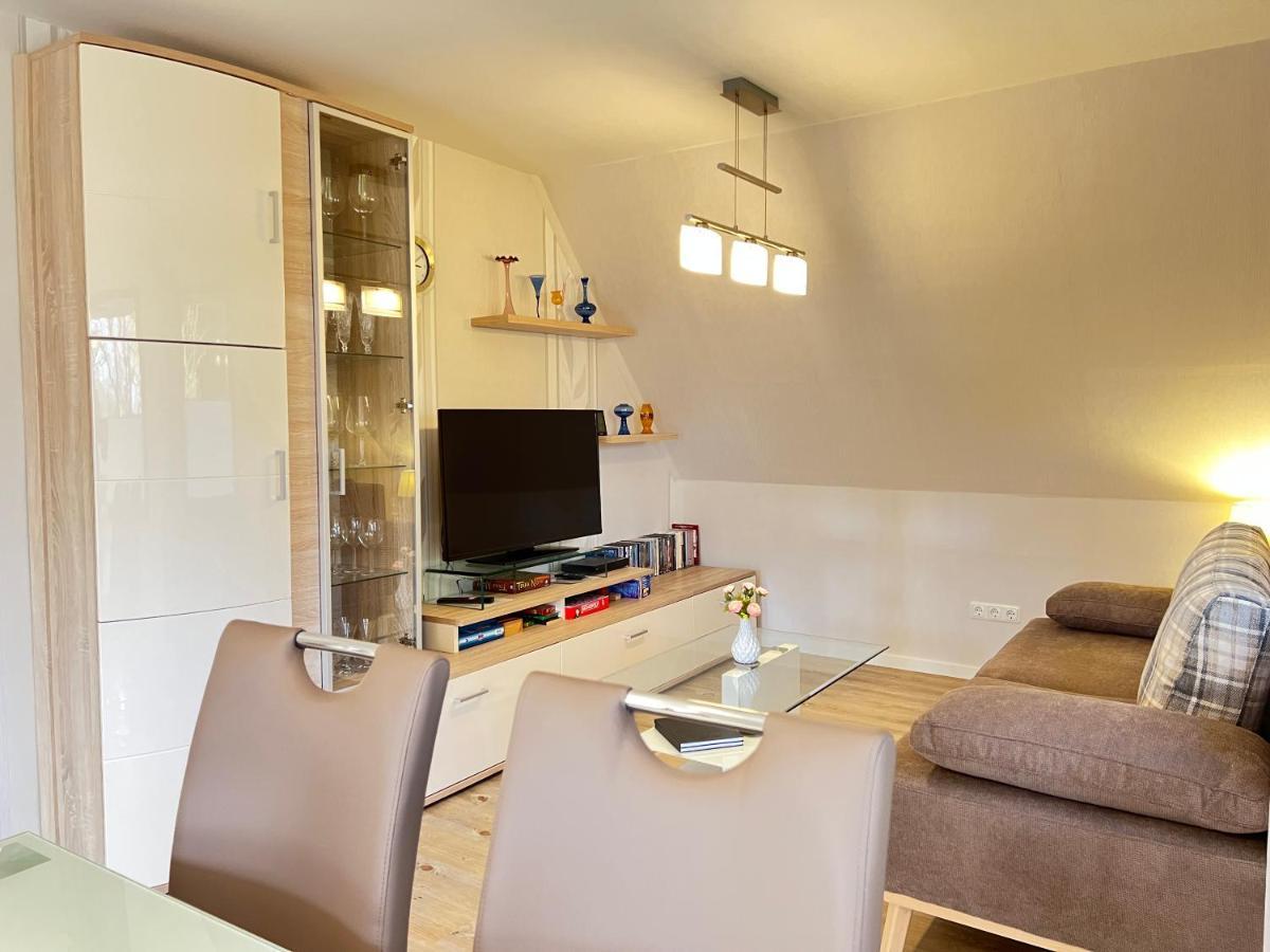 Peedy'S Luxurioese 60M² Wohnung Mit Balkonterrasse Stade Bagian luar foto