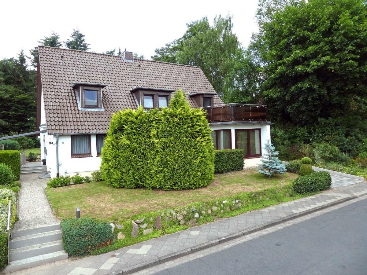 Peedy'S Luxurioese 60M² Wohnung Mit Balkonterrasse Stade Bagian luar foto